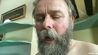Jaunas vaikinas klub ...