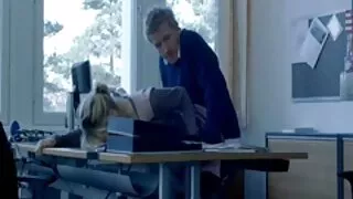 Jaunas vaikinas dulk ...