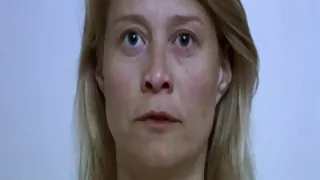 Subrendusi blondinė  ...