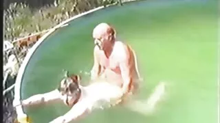 Mature paima į burną ...