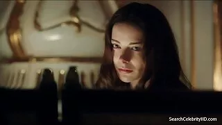 Vaikinas daro kunili ...